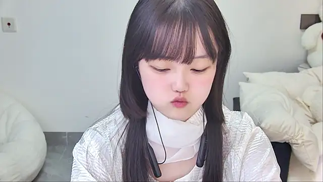 Evil-Bunny007 online show from June 13, 12:57 pm