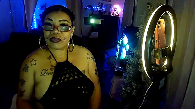 NailGoddessnow online show from May 3, 6:06 am