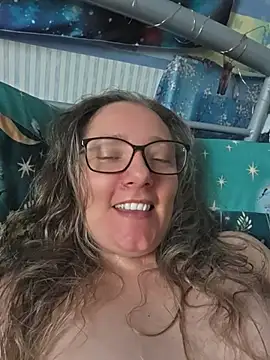 Izzylove47 online show from June 26, 11:11 am