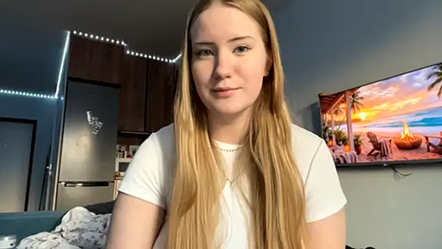 Lisi Kiss  online show from May 16, 5:12 pm