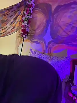 iamiyami1111 online show from May 17, 3:49 am