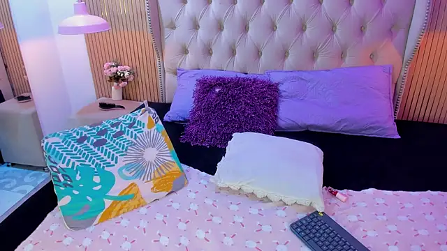 Violetaruizz online show from May 19, 2:24 pm