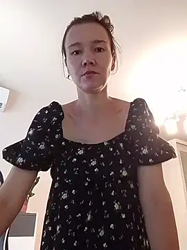 SarahSimpson online show from August 3, 11:16 am