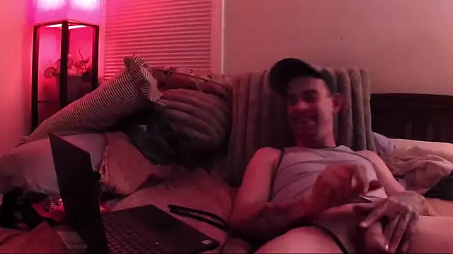 Pbluntz90 online show from May 17, 11:59 pm