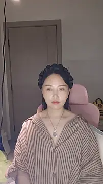 lylxili online show from June 4, 9:25 am
