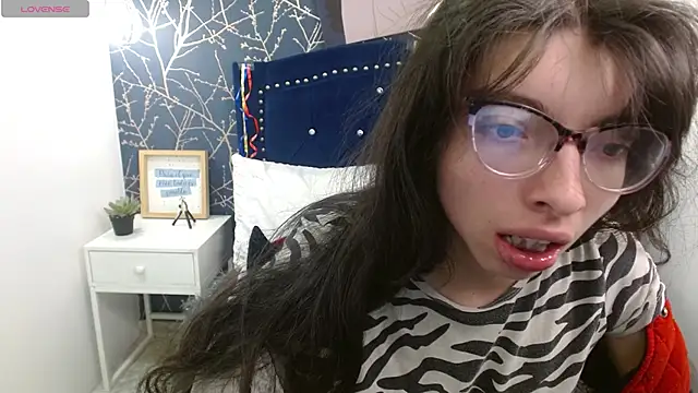 Allyshon  online show from June 29, 12:05 pm