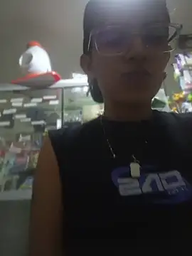 Snapshot of dangerousmuse chatting on June 17, 12:12 am dangerousmuse online show from June 17, 12:12 am