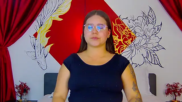 Lia Avalon online show from June 9, 12:48 pm