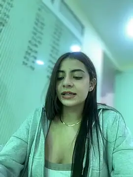Hanna Cruz  online show from June 26, 5:14 pm