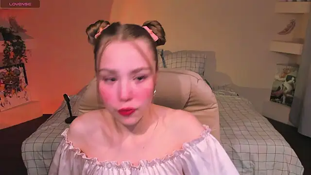 Muse228 online show from June 4, 7:07 pm