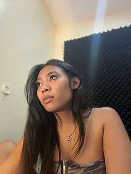 hugecock tamira online show from July 1, 10:37 am