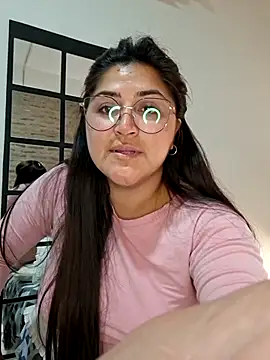 morena95  online show from May 25, 7:35 pm