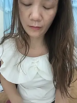 Lye lovely online show from June 26, 10:11 pm