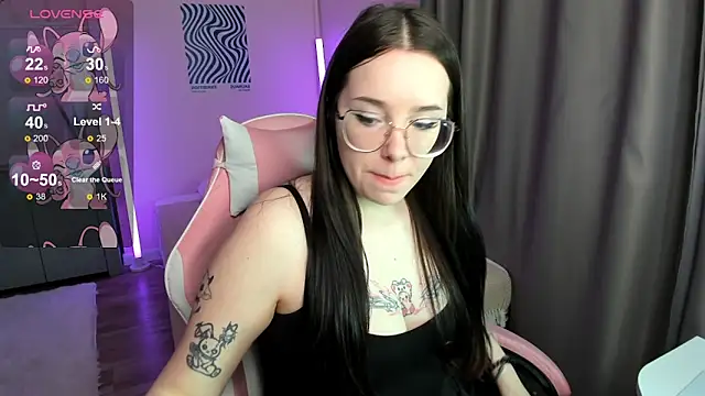 KellyMilton online show from May 27, 7:38 am