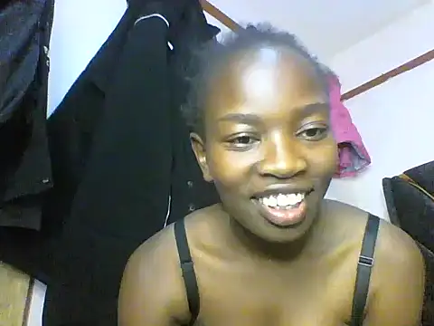 aliana082169 online show from May 21, 5:44 pm