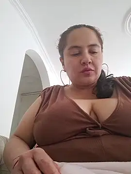 JadeBellee online show from May 26, 5:01 pm