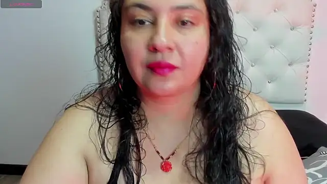 JadeBellee online show from May 27, 12:46 pm