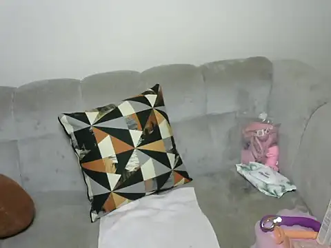 pinkytightpuss online show from June 24, 2:10 am