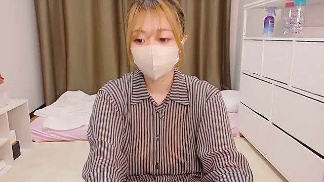 Riona H online show from June 1, 11:12 am