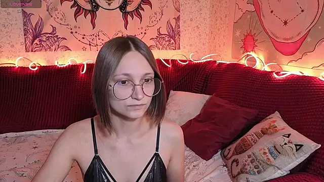stella naughty online show from June 4, 5:28 pm