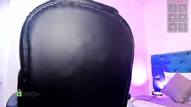 zairawatson online show from June 7, 4:08 am