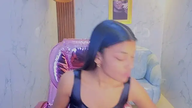 valentina gomez s online show from June 8, 12:39 pm