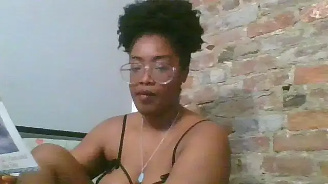 CloverGirlxo online show from May 26, 4:56 am