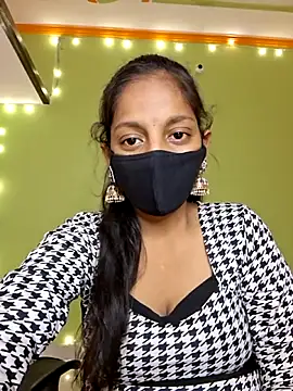 Miss Aaisha online show from June 18, 8:37 am