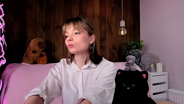 IvoryPesante online show from June 15, 2:34 am