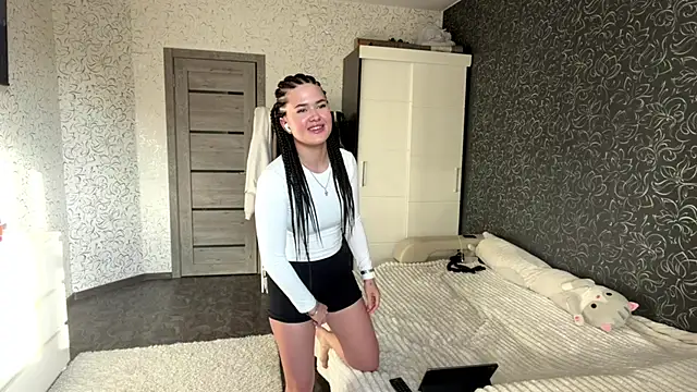 cuteshowy online show from July 1, 11:32 am