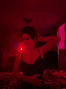 whimsicallylusty online show from July 23, 8:28 pm