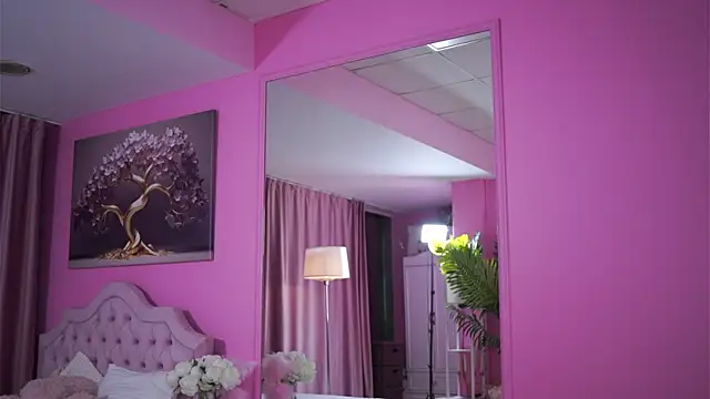 LaraBrynn online show from July 8, 7:38 pm