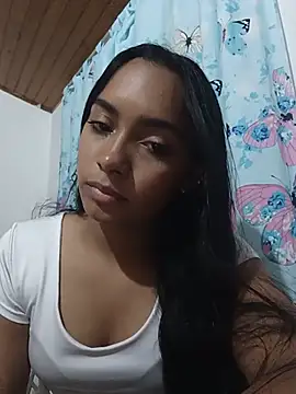 xcleila online show from July 11, 4:45 am