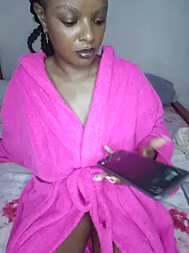 creamiequeen online show from June 12, 12:46 pm
