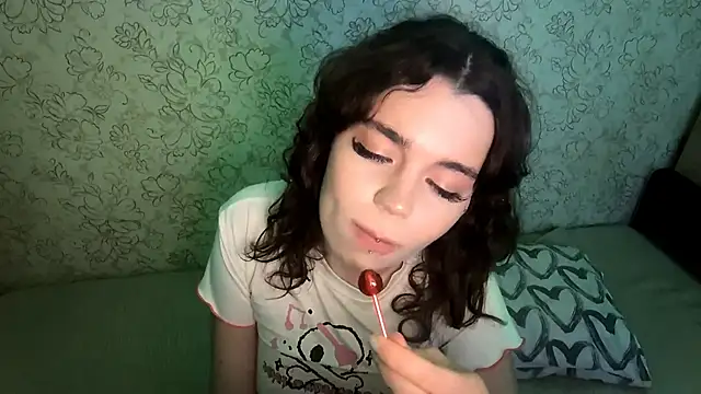 LaceyBatter online show from June 15, 2:34 am