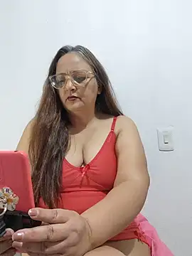 Your Momy69 online show from May 30, 9:00 pm