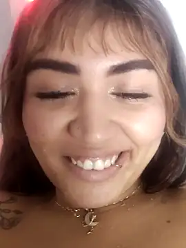 ZairaRoogue online show from June 18, 9:14 am