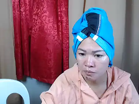 urpretty hotmama online show from July 16, 6:07 am