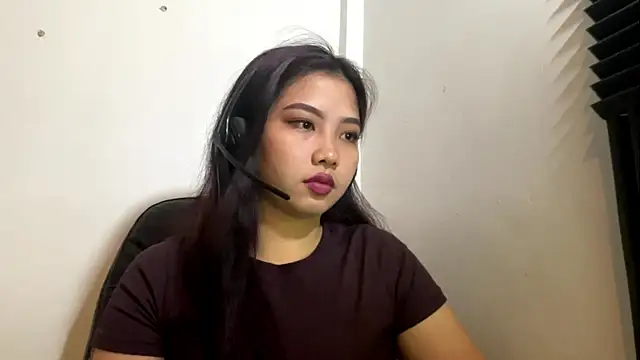 LupitaMenk online show from June 4, 3:01 am
