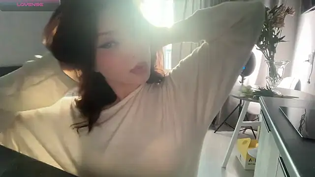 SelinaKayy online show from June 8, 3:35 pm