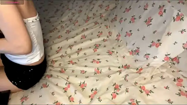 PerfectHeartShapes online show from June 28, 9:27 am
