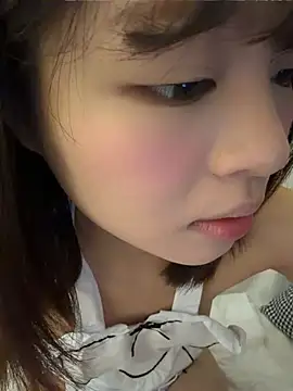 HappySadGirl online show from July 6, 3:03 pm