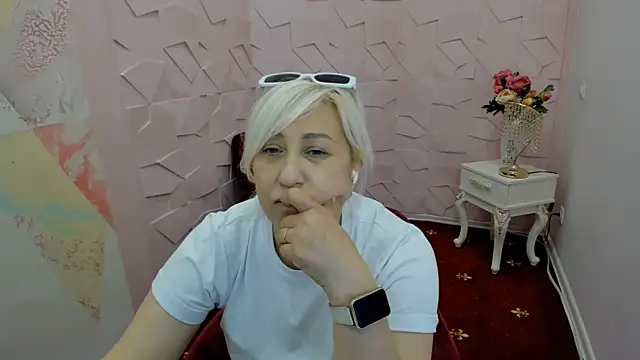 Fabolous love online show from June 8, 12:06 pm