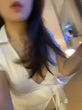 qianduoduo521 online show from June 28, 6:47 pm