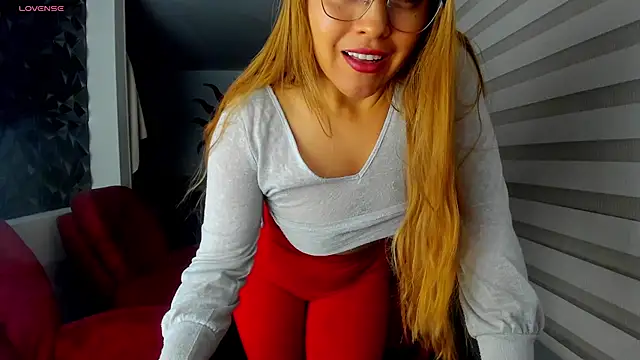 Gwynethandsofi online show from July 11, 4:45 am