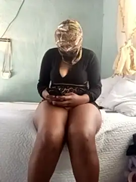 Snapshot of -pussy_lover_ chatting on June 7, 9:27 am -pussy lover online show from June 7, 9:27 am