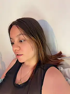 Emma Jonas online show from July 16, 5:06 pm
