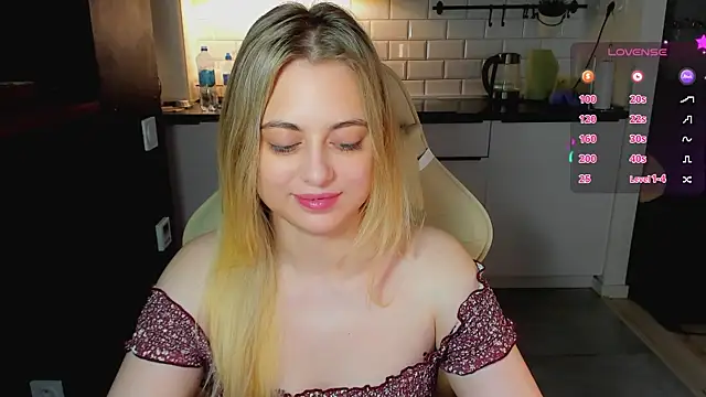 blonde kellyy online show from July 16, 4:17 am