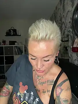 InkedMissLaBaehm online show from July 15, 10:36 pm