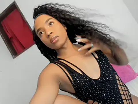 Nassoumi Reyes online show from August 6, 10:33 am